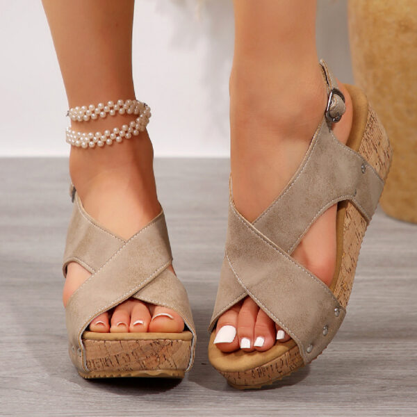Women's Rivet Wedges Snadals Thick Bottom Fish Mouth Shoes Summer - Image 9