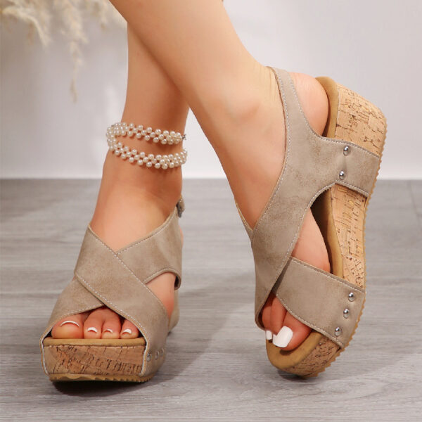 Women's Rivet Wedges Snadals Thick Bottom Fish Mouth Shoes Summer - Image 8